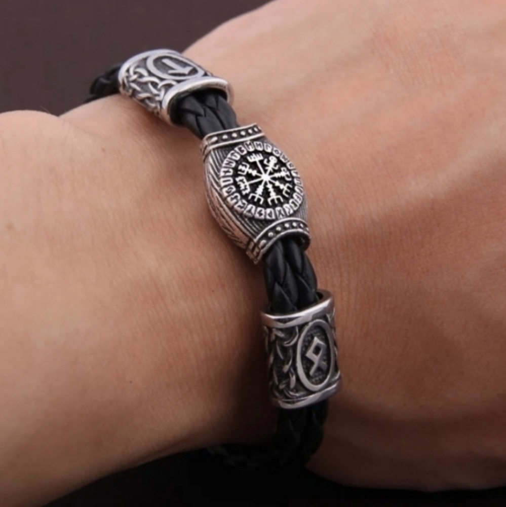 Viking Axe wolf necklace